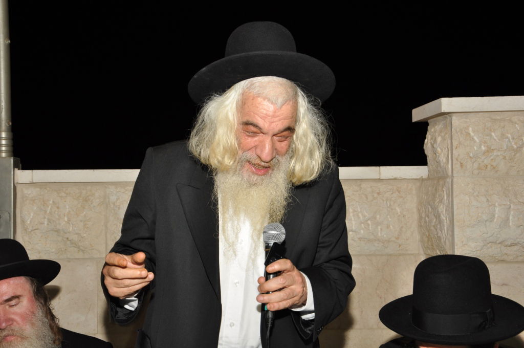 תיעוד מרהיב: השמחה של תלמידי פוניבז'