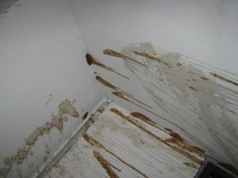 המאבק בין הארגונים עולה שלב: ניסיון לשרוף בית על יושביו