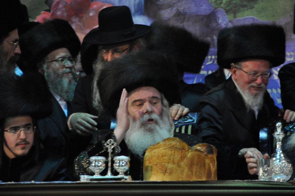 ‏‏שמחת החתונה בחצר קרעטשינף ירושלים / גלריה