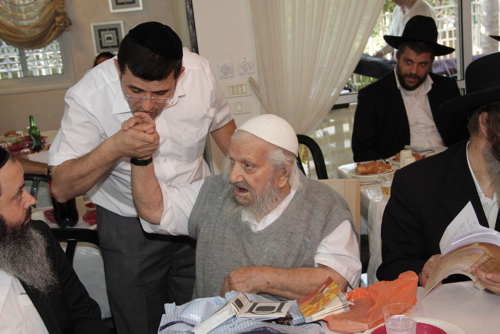 צפו בגלריה: בפתח-תקווה ערכו סעודה לכבוד יו"ר ש"ס