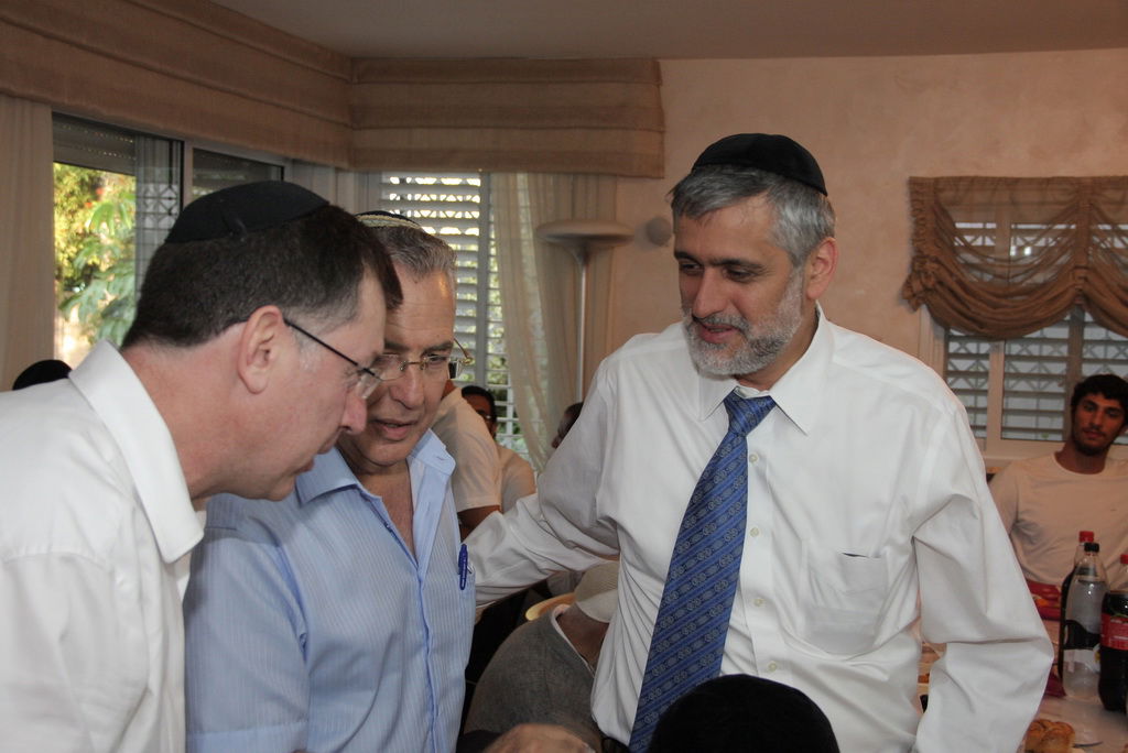 צפו בגלריה: בפתח-תקווה ערכו סעודה לכבוד יו"ר ש"ס