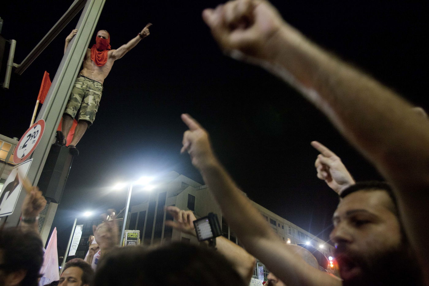 האלימות החילונית: כתבי אישום בהליך מהיר והארכות מעצר