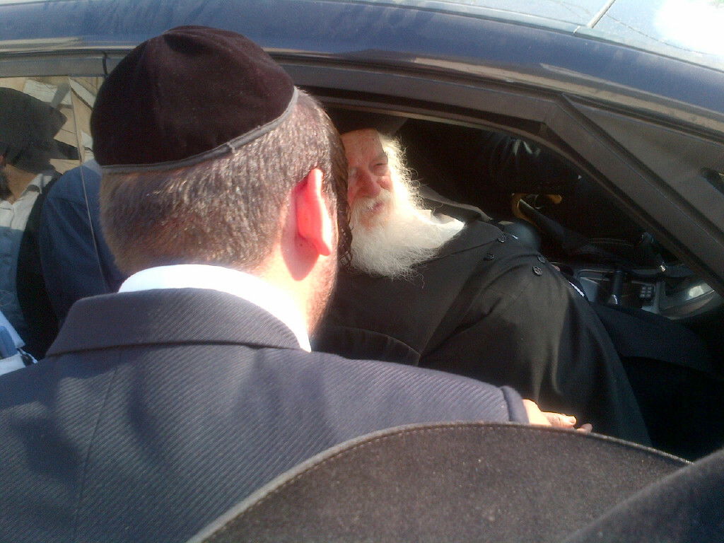 רבי חיים קנייבסקי העתיר בתפילה בבית השונמית