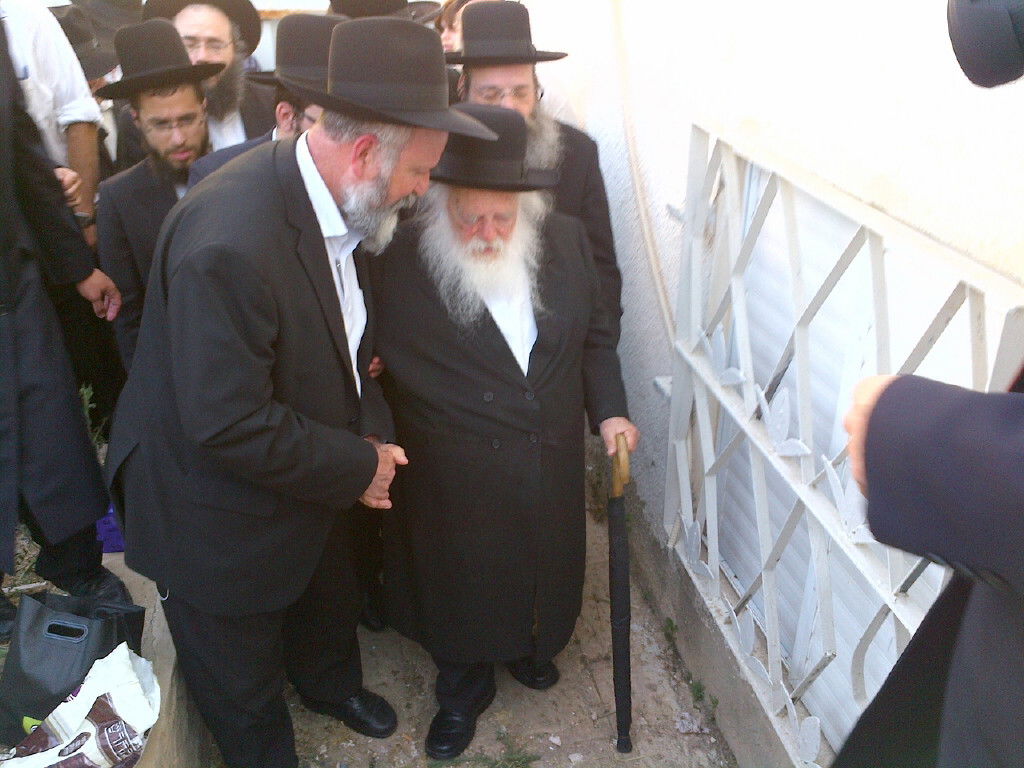 רבי חיים קנייבסקי העתיר בתפילה בבית השונמית