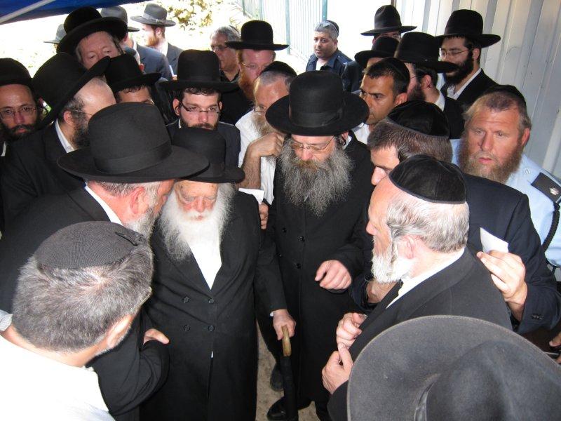 רבי חיים קנייבסקי העתיר בתפילה בבית השונמית