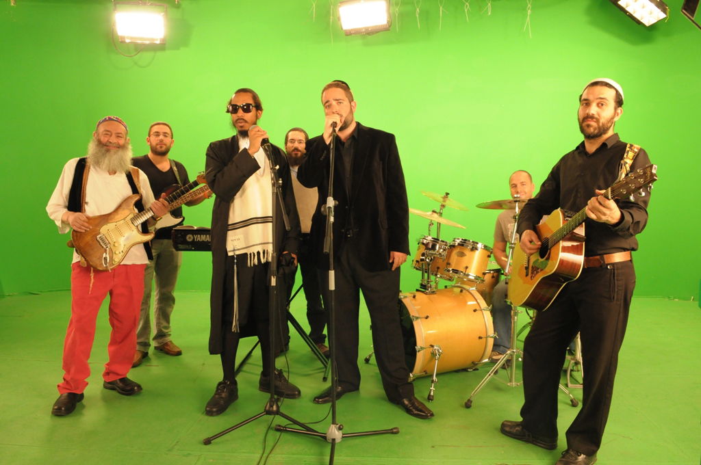 מאחורי הקלעים: הקליפ החסידי הגדול בעולם