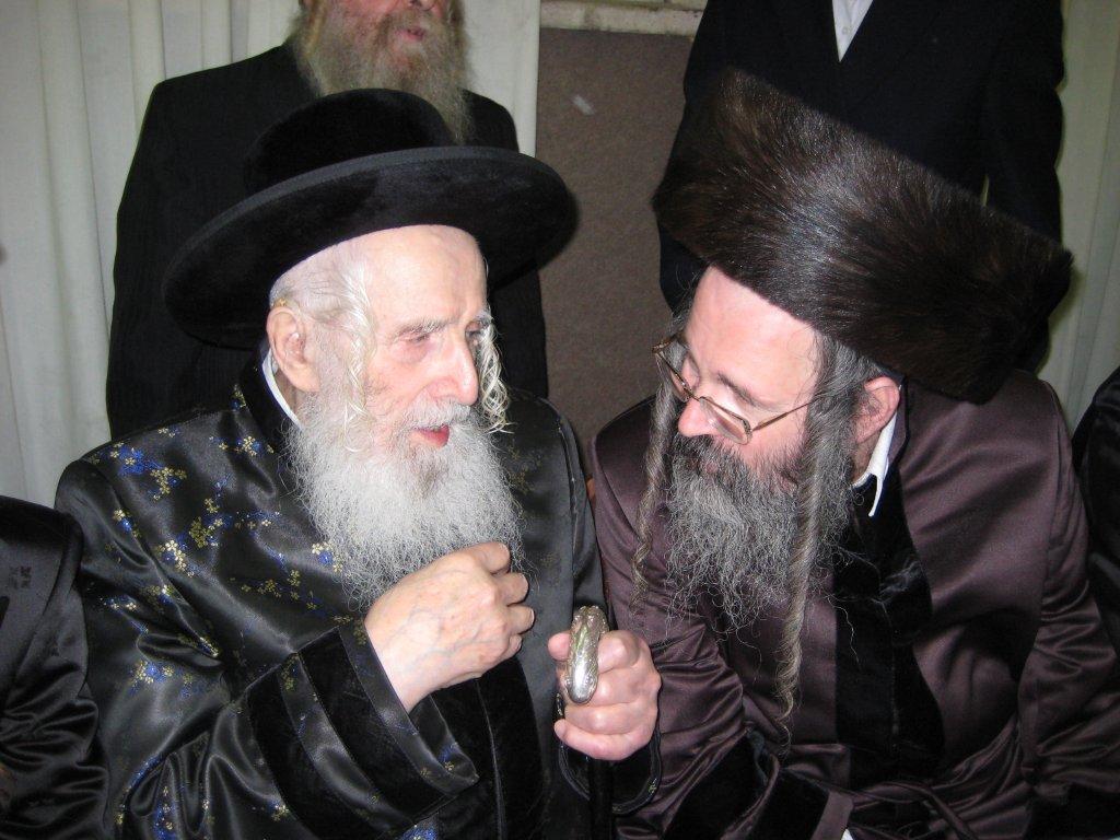 האדמו"ר מנדבורנה-חדרה: מראות מחייו