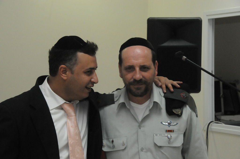 יום עיון לחיילים החרדים; הופעה מוזיקלית והרצאות