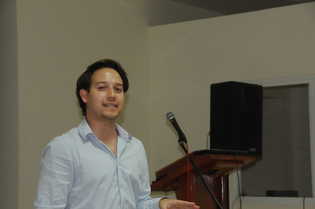 יום עיון לחיילים החרדים; הופעה מוזיקלית והרצאות