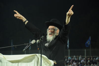 לילה היסטורי באצטדיון עם הרב ברלנד: תיעוד וידאו