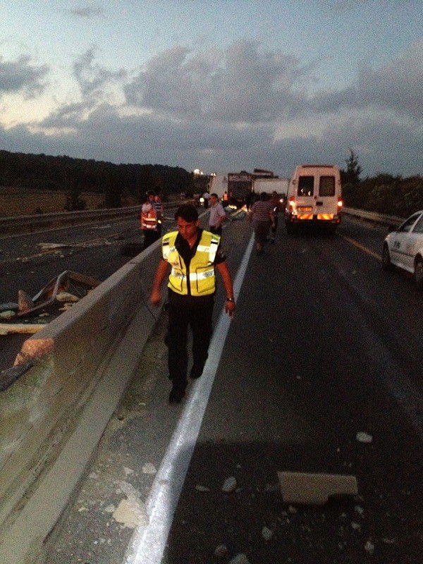 תאונה בכביש 444: 4 משאיות, 4 נפגעים