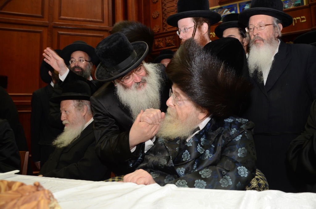 האדמו"ר מסדיגורא חוגג אירוסין לנכדו