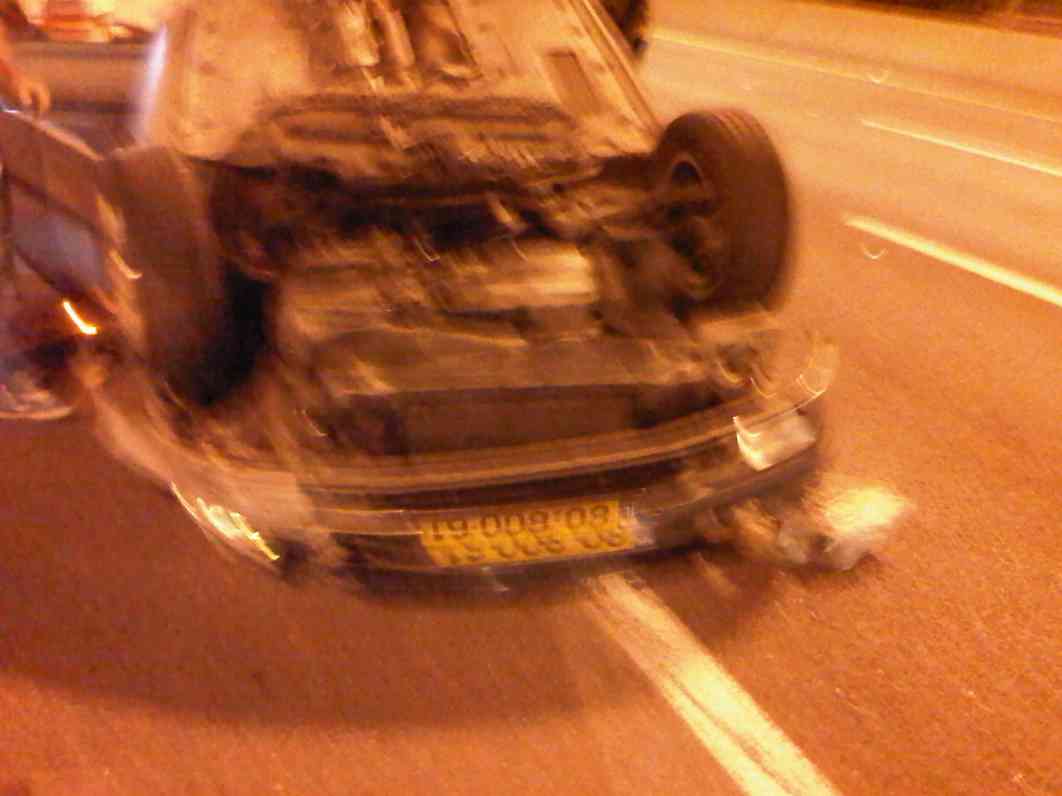 הרב מיכאל לסרי התהפך עם רכבו, נפצע באורח קל