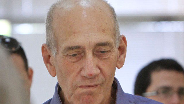 אולמרט בבית המשפט, הבוקר