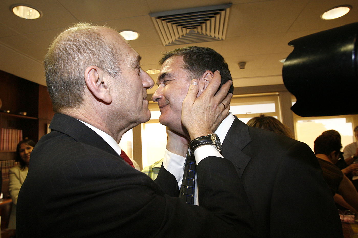 ,,אולמרט עם רמון