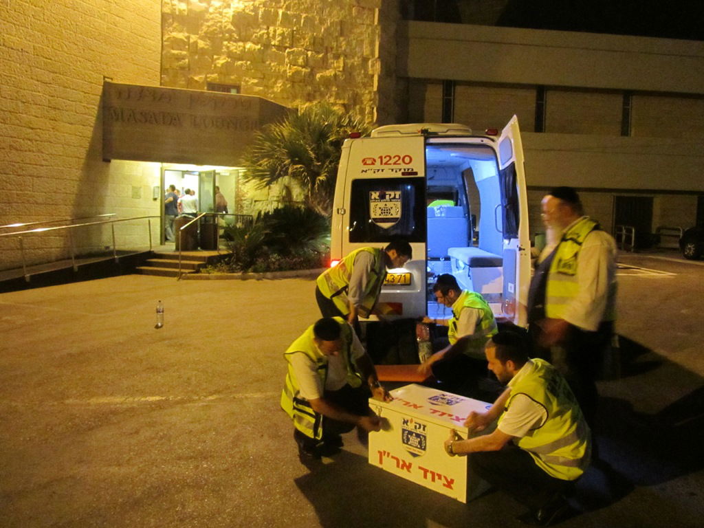 מתארגנים ליציאה מהארץ.