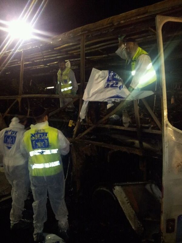 פעילות זק"א באוטובוס המפויח.