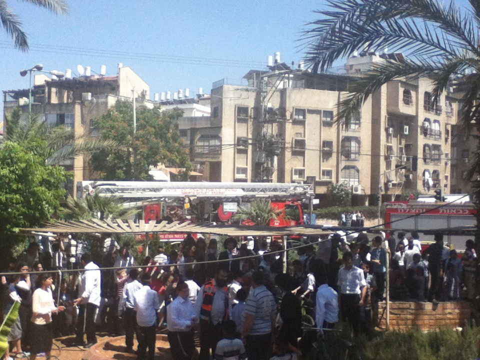 אש בבני-ברק: שריפה בבניין דירות בעיר