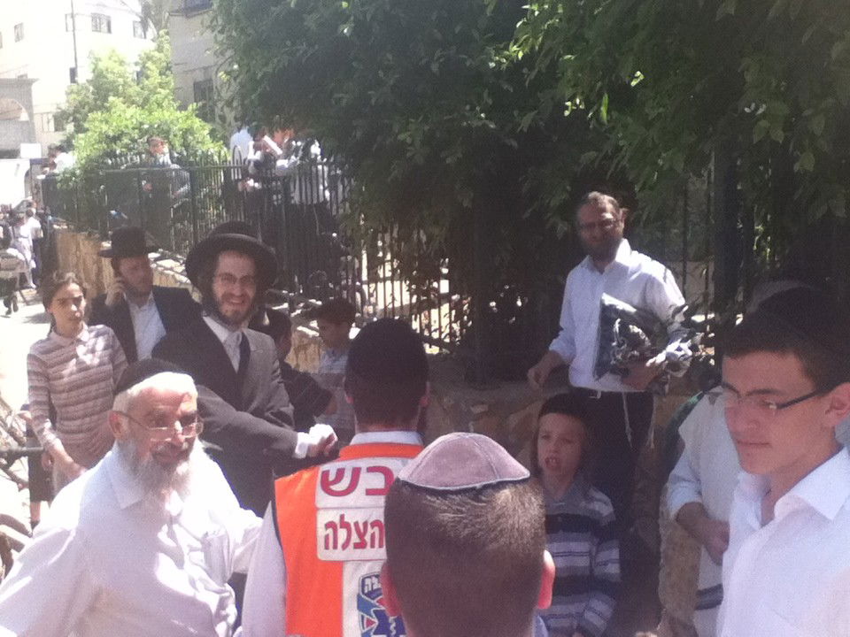 אש בבני-ברק: שריפה בבניין דירות בעיר