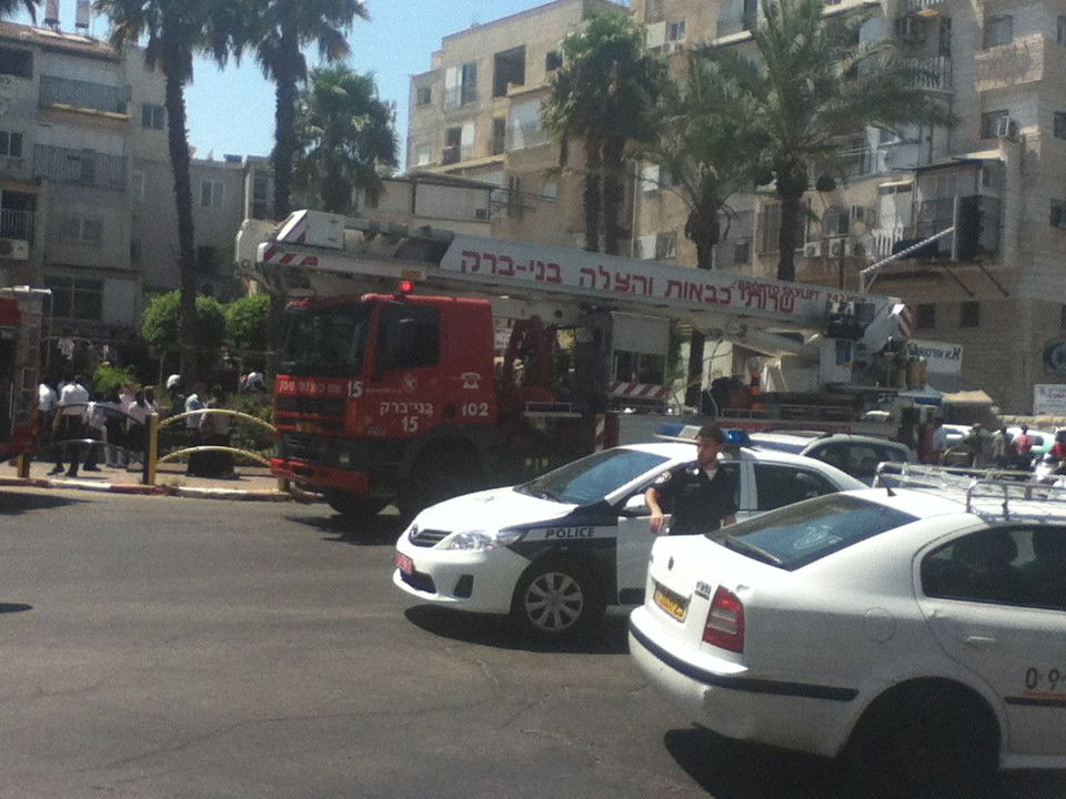 אש בבני-ברק: שריפה בבניין דירות בעיר