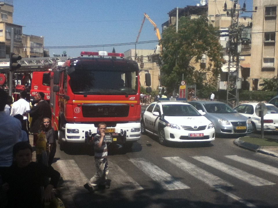 אש בבני-ברק: שריפה בבניין דירות בעיר