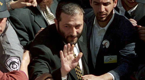 עשור לשחרור אריה דרעי מהכלא: צפו בסרט "אני מאשים"