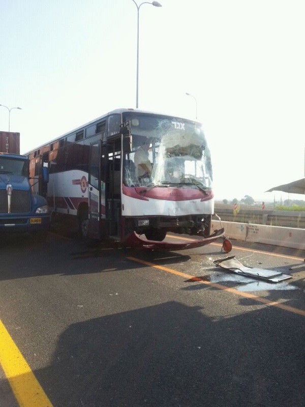 אוטובוסים התנגשו, חרדים נפצעו