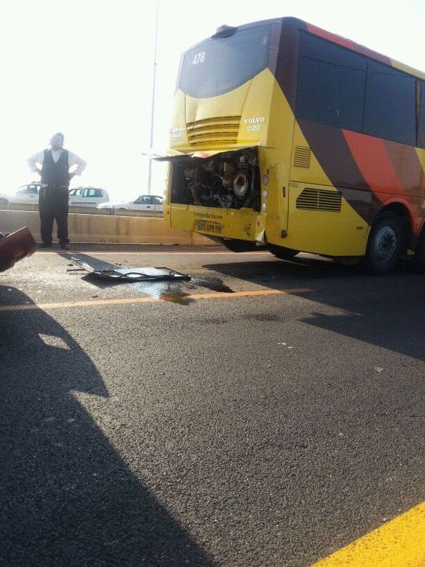 אוטובוסים התנגשו, חרדים נפצעו