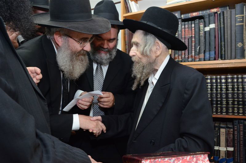 ראש הישיבה הרב שטיינמן השתתף בעצרת מספד בעיר חיפה