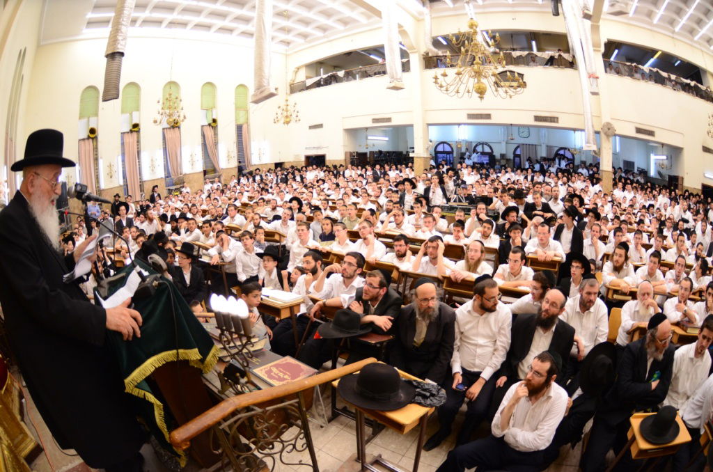 שבוע בלי הרב אלישיב: עצרת הספד והתעוררות בפוניבז'