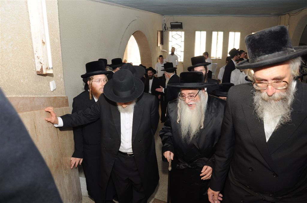 ראשי הישיבה הזמינו והאדמו"ר מצאנז ביקר בהיכל ישיבת סלבודקא