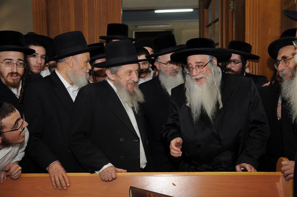 ראשי הישיבה הזמינו והאדמו"ר מצאנז ביקר בהיכל ישיבת סלבודקא