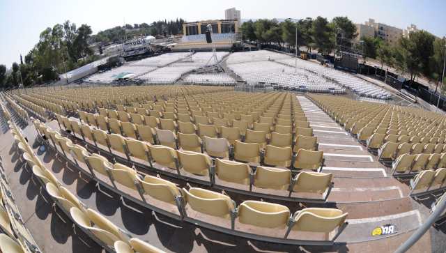 מתחם סיום הש"ס, לקראת הערב