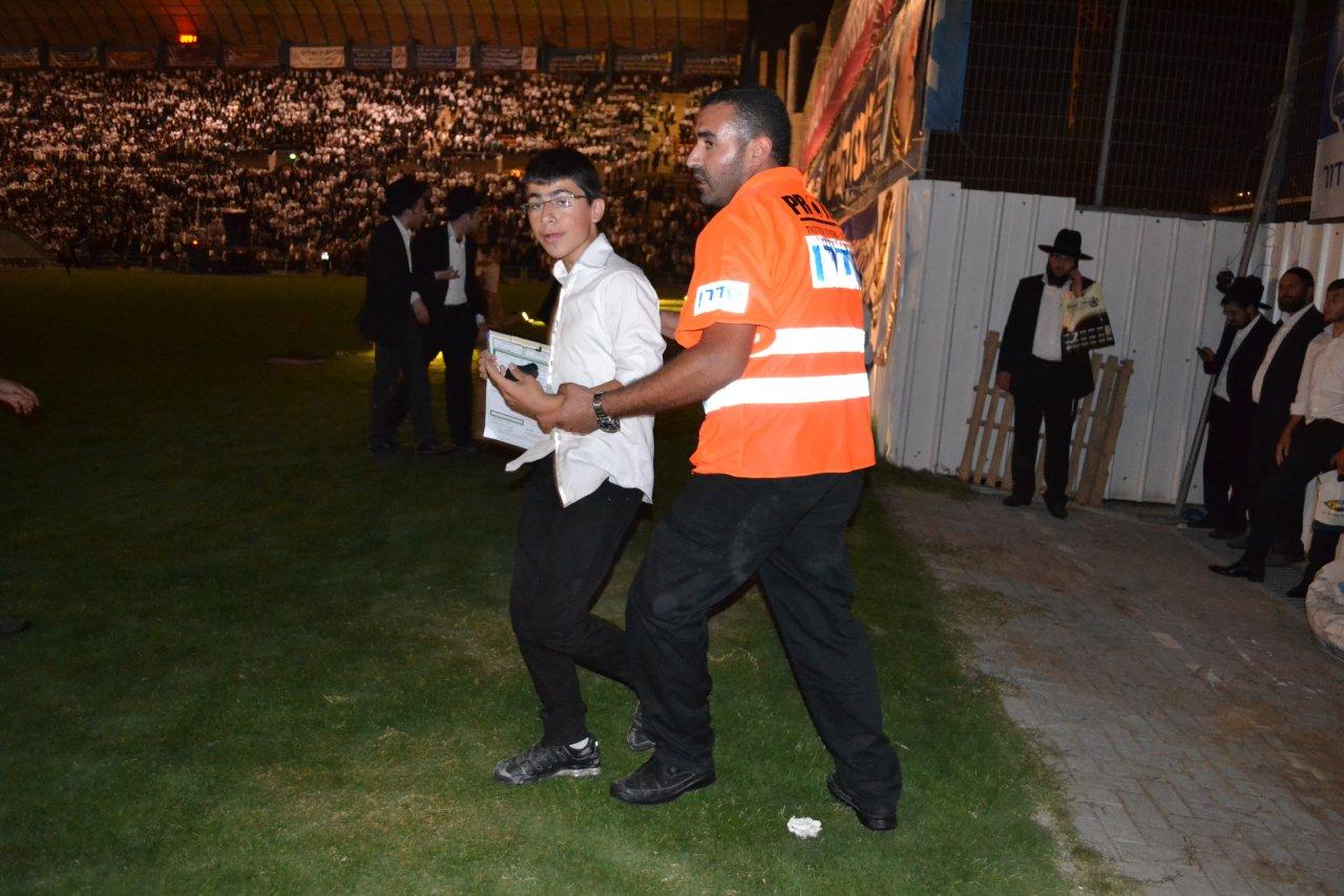 מעמד הרבבות במעמד סיום הש"ס באצטדיון טדי • גלרית ענק