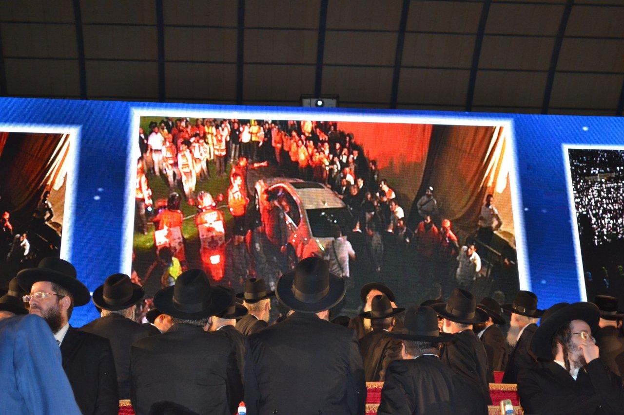 מעמד הרבבות במעמד סיום הש"ס באצטדיון טדי • גלרית ענק