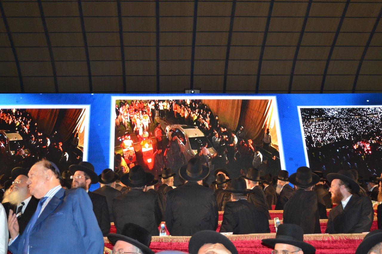 מעמד הרבבות במעמד סיום הש"ס באצטדיון טדי • גלרית ענק