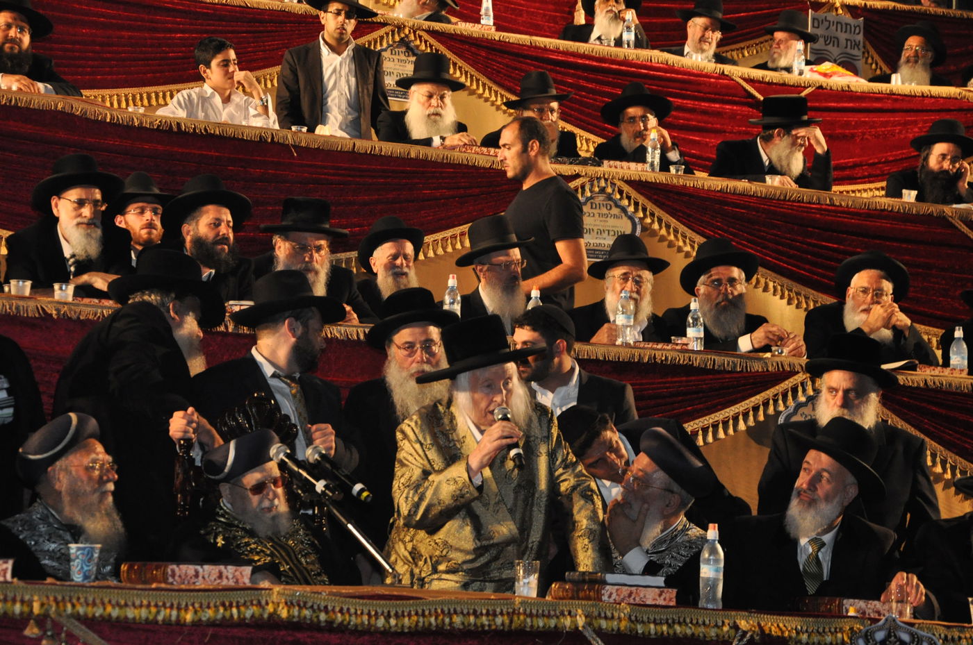 מעמד הרבבות במעמד סיום הש"ס באצטדיון טדי • גלרית ענק