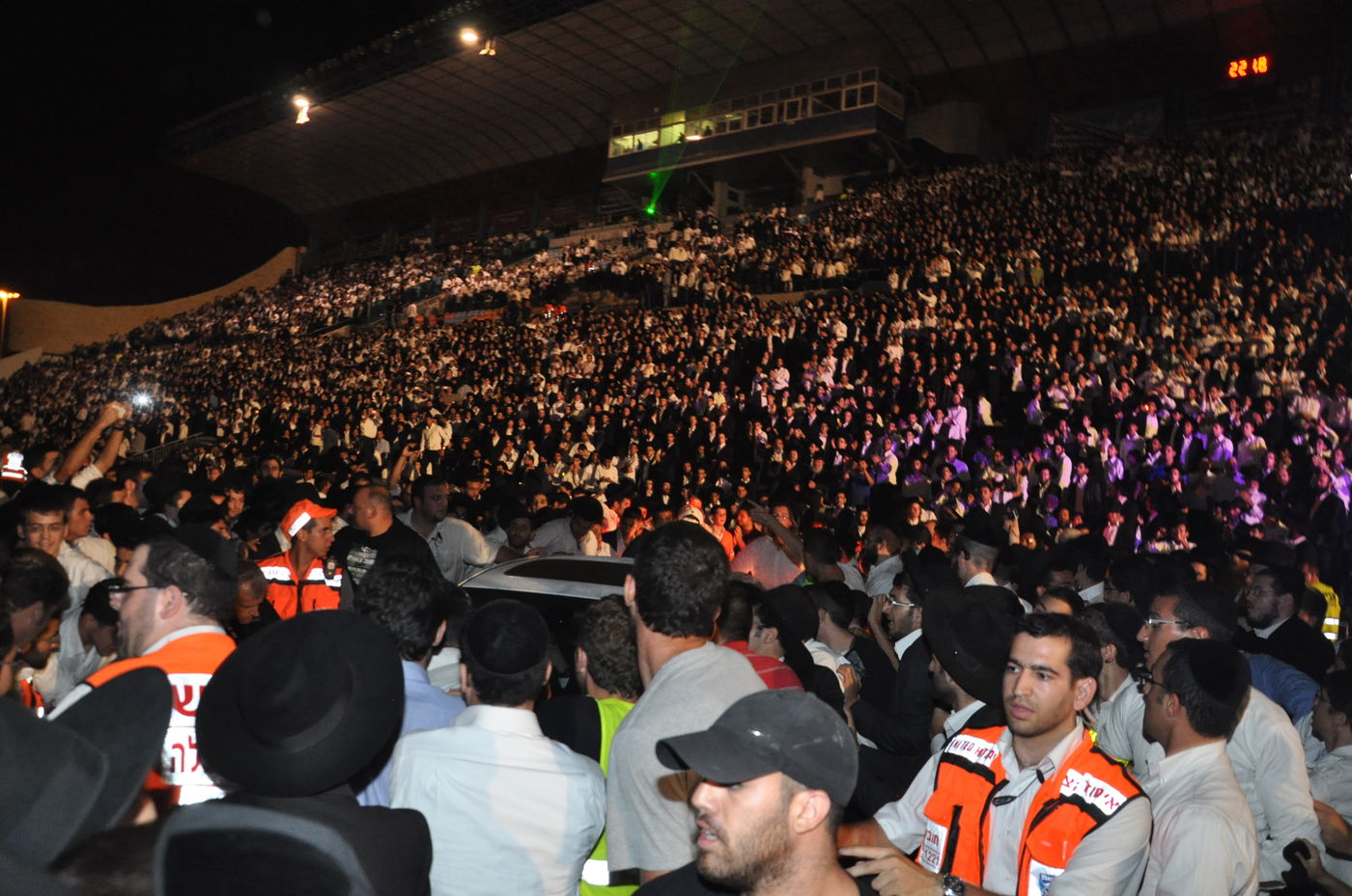 מעמד הרבבות במעמד סיום הש"ס באצטדיון טדי • גלרית ענק