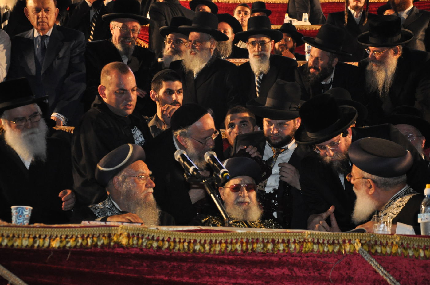 מעמד הרבבות במעמד סיום הש"ס באצטדיון טדי • גלרית ענק