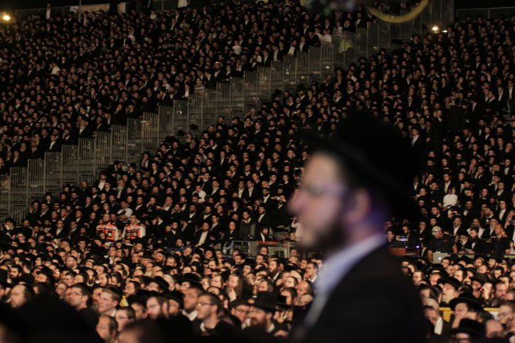 וּתְנוּ כָבוד לַתּורָה • אלפי בני תורה בסיום הש"ס המרכזי