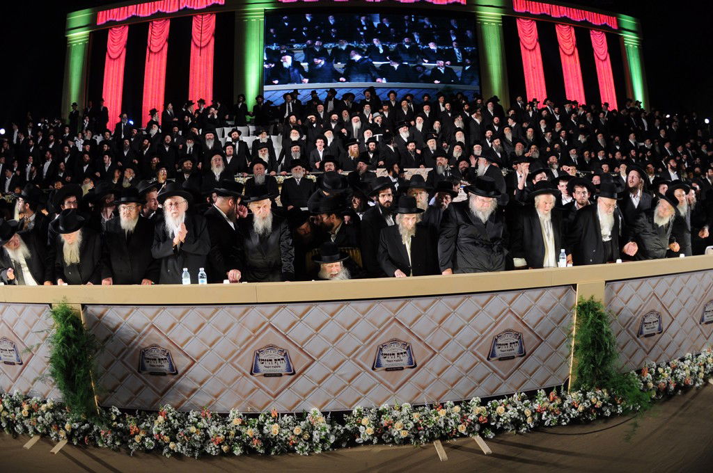 רבבות לומדי התורה במעמד סיום הש"ס בירושלים • גלריה