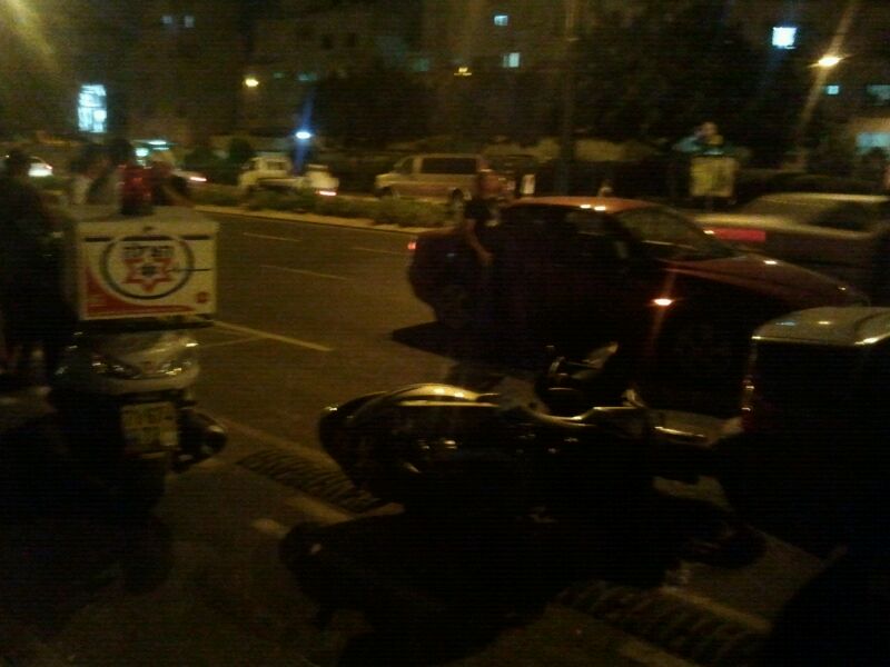 תאונה בתל-אביב: רוכב אופנוע נפצע בינוני