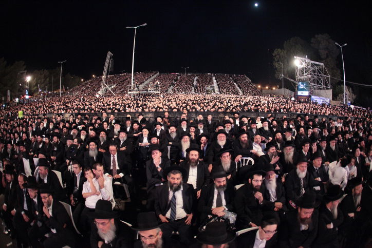 וּתְנוּ כָבוד לַתּורָה • אלפי בני תורה בסיום הש"ס המרכזי