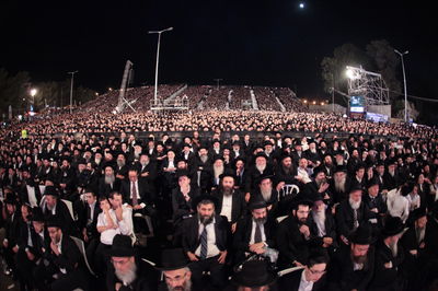 וּתְנוּ כָבוד לַתּורָה • אלפי בני תורה בסיום הש"ס המרכזי