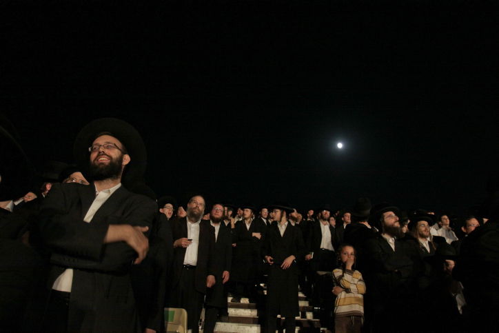 וּתְנוּ כָבוד לַתּורָה • אלפי בני תורה בסיום הש"ס המרכזי