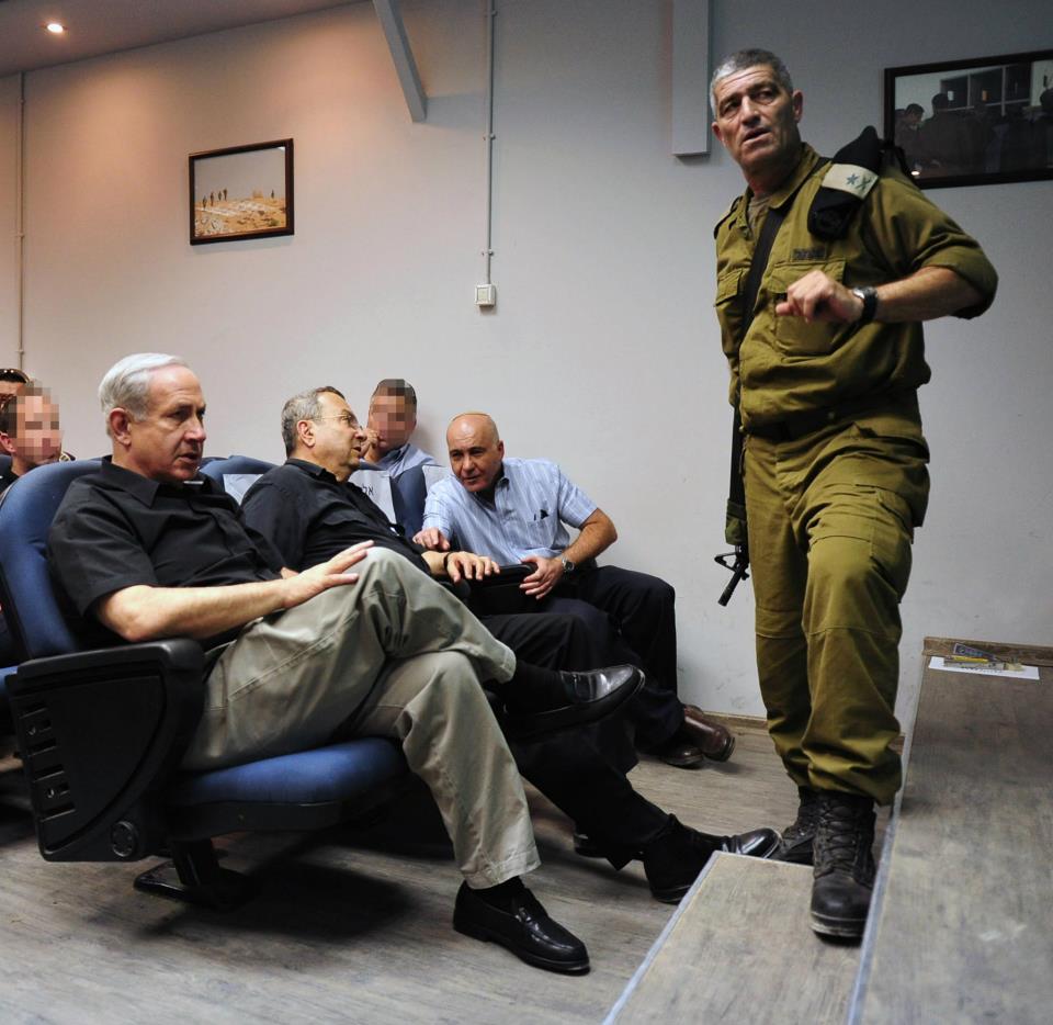 תיעוד: ראש הממשלה נתניהו ושר הביטחון ברק סיירו בזירת האירוע