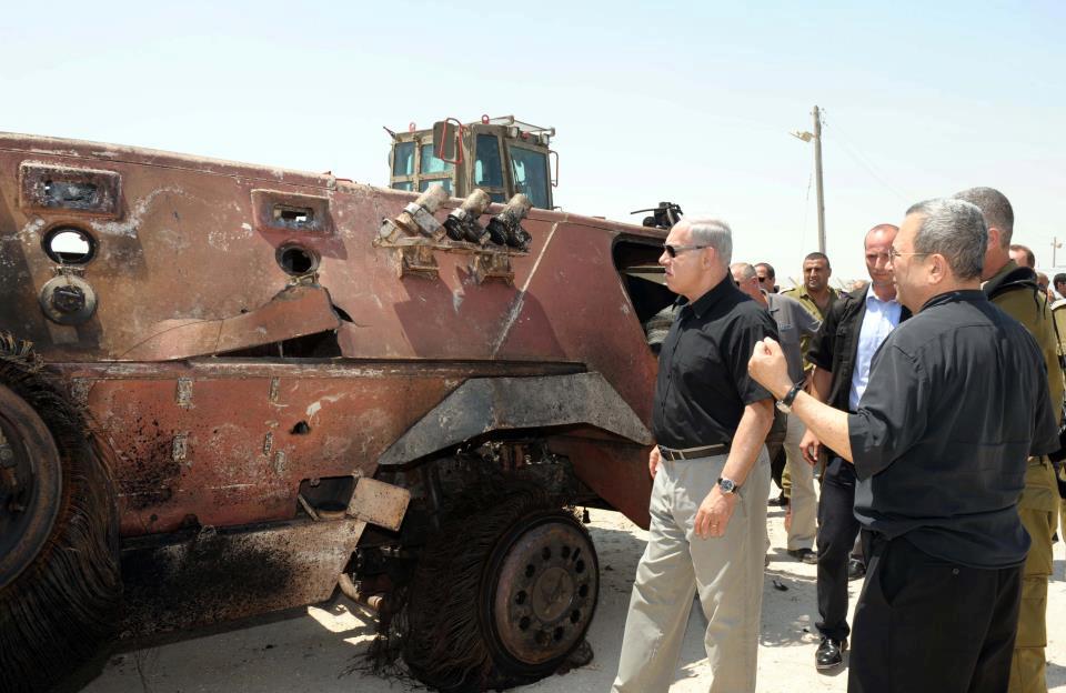 תיעוד: ראש הממשלה נתניהו ושר הביטחון ברק סיירו בזירת האירוע