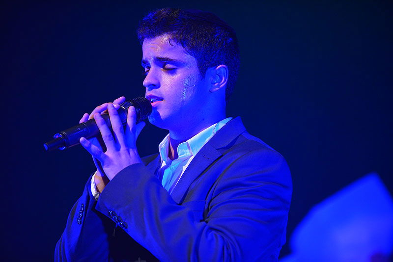 איציק דדיה אירח את הקינדרלך בהופעה בנהריה