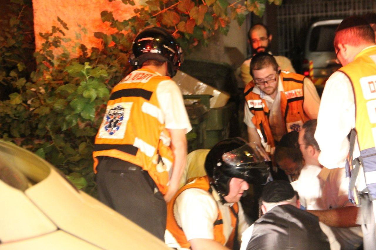 בני-ברק: נפל מגובה 4 קומות ונפצע באורח קשה