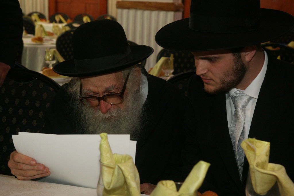 חתונת נכדת רבי ניסים קרליץ: גלריית ענק